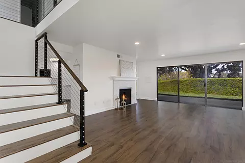 4716 Amberwood Ct, Carlsbad, CA 92008