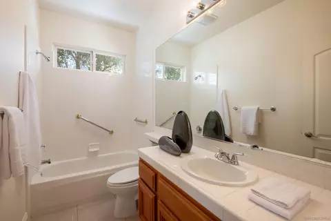 Bath - 3547 Corte Dulce, Carlsbad, CA 92009 photo 5 of 5
