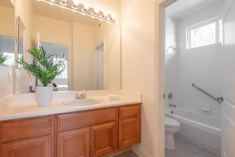 Bath - 3547 Corte Dulce, Carlsbad, CA 92009 photo 4 of 5