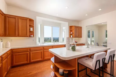 Kitchen - 3547 Corte Dulce, Carlsbad, CA 92009 photo 2 of 3