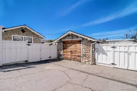 Exterior - 12624 Metate Ln, Poway, CA 92064 photo 3 of 11