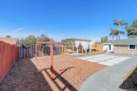 Exterior - 12624 Metate Ln, Poway, CA 92064 photo 6 of 11