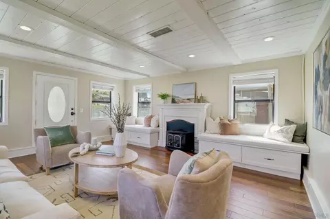 Living - 12624 Metate Ln, Poway, CA 92064 photo 7 of 8