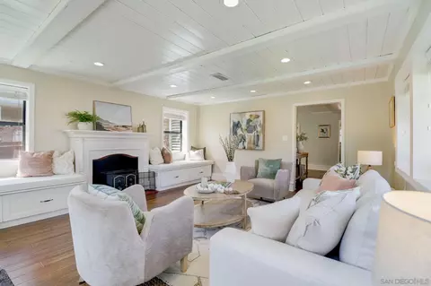 Living - 12624 Metate Ln, Poway, CA 92064 photo 2 of 8