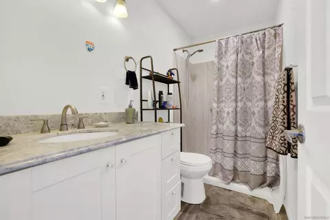 Bath - 9521 Los Coches Rd, Lakeside, CA 92040 photo 3 of 4