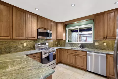 Kitchen - 9521 Los Coches Rd, Lakeside, CA 92040 photo 2 of 5