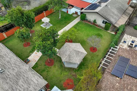 9521 Los Coches Rd, Lakeside, CA 92040
