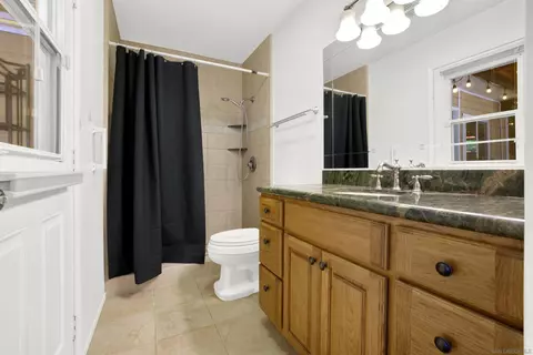 Bath - 9521 Los Coches Rd, Lakeside, CA 92040 photo 2 of 4