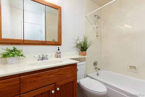 Bath - 8322 Roy St, Lemon Grove, CA 91945 photo 2 of 3