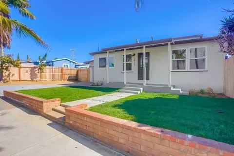 Exterior - 1415 Dubuque St, Oceanside, CA 92058 photo 3 of 10