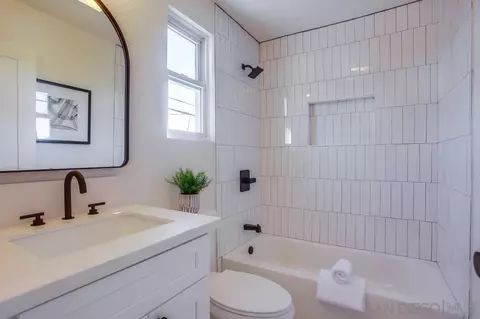 Bath - 1415 Dubuque St, Oceanside, CA 92058 photo 3 of 3