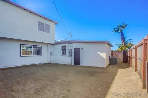Exterior - 1415 Dubuque St, Oceanside, CA 92058 photo 7 of 10