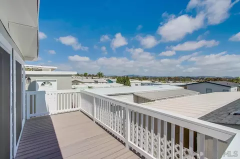Exterior - 32 Blue Sky Ln, Oceanside, CA 92056 photo 3 of 4