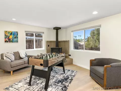 Living - 579 Gold, Oceanside, CA 92057 photo 6 of 6