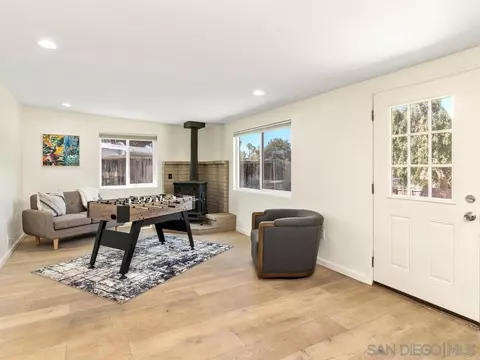 Living - 579 Gold, Oceanside, CA 92057 photo 5 of 6