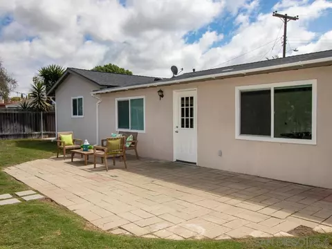 Exterior - 579 Gold, Oceanside, CA 92057 photo 10 of 22