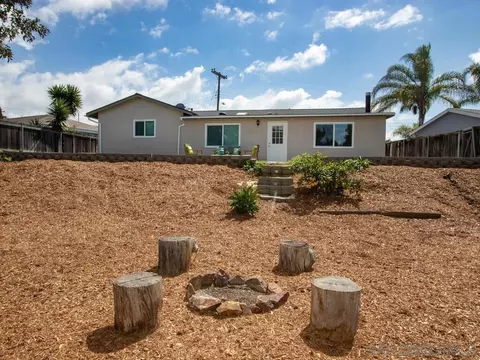 Exterior - 579 Gold, Oceanside, CA 92057 photo 17 of 22