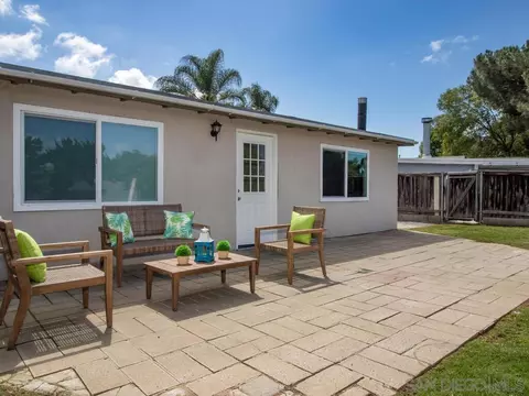 Exterior - 579 Gold, Oceanside, CA 92057 photo 6 of 22