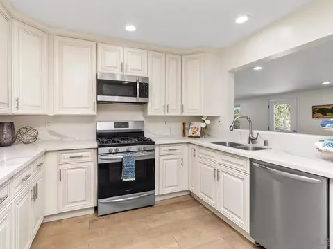 Kitchen - 579 Gold, Oceanside, CA 92057 photo 3 of 5