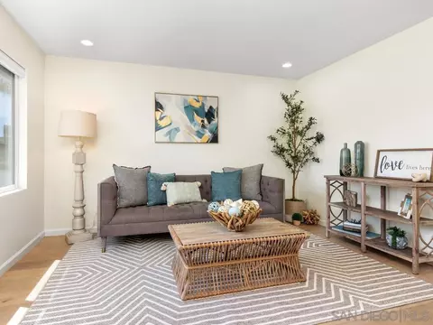 Living - 579 Gold, Oceanside, CA 92057 photo 2 of 6