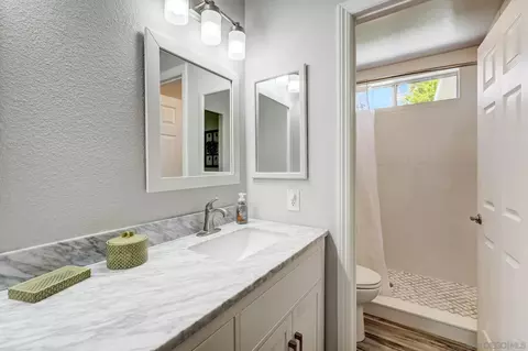 Bath - 31964 Corte Avalina, Temecula, CA 92592 photo 3 of 3