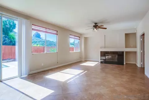 Living - 5163 Riverview, Fallbrook, CA 92028 photo 2 of 8