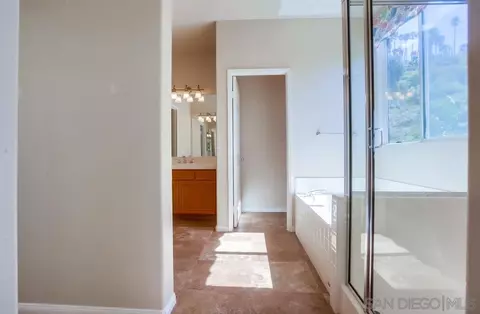 Bath - 5163 Riverview, Fallbrook, CA 92028 photo 3 of 10