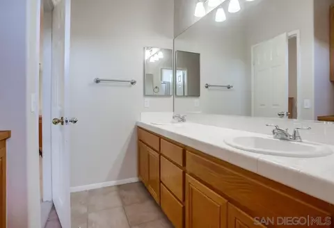 Bath - 5163 Riverview, Fallbrook, CA 92028 photo 10 of 10