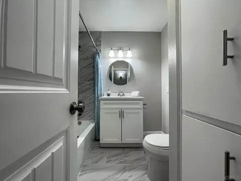 Bath - 3515 Boussock Ln, Oceanside, CA 92057 photo 2 of 2