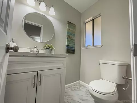 Bath - 3515 Boussock Ln, Oceanside, CA 92057 photo 1 of 2
