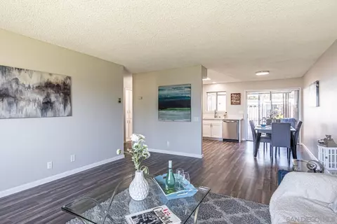 Living - 3515 Boussock Ln, Oceanside, CA 92057 photo 1 of 3