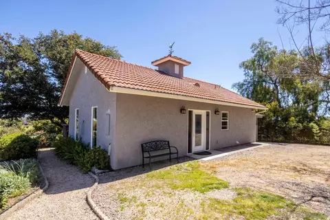 Exterior - 3718 Cazador Ln, Fallbrook, CA 92028 photo 14 of 15