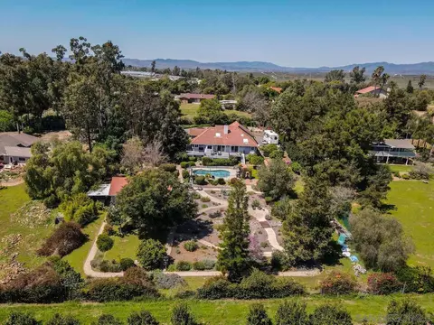 View/Area - 3718 Cazador Ln, Fallbrook, CA 92028 photo 5 of 5