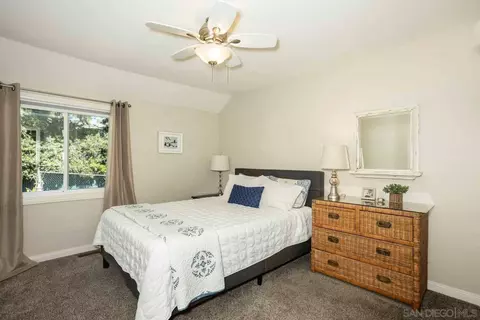 Bedroom - 3718 Cazador Ln, Fallbrook, CA 92028 photo 2 of 5