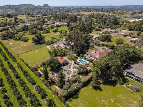 View/Area - 3718 Cazador Ln, Fallbrook, CA 92028 photo 3 of 5