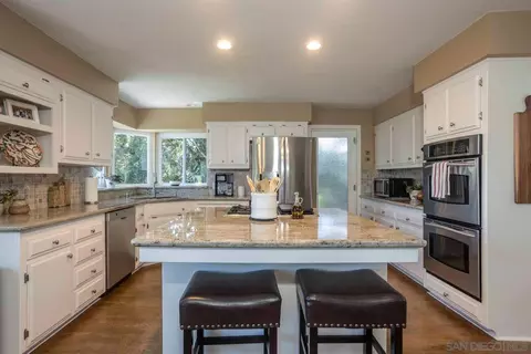 Kitchen - 3718 Cazador Ln, Fallbrook, CA 92028 photo 1 of 2