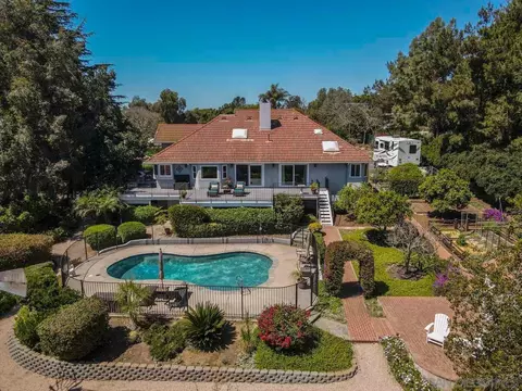 Exterior - 3718 Cazador Ln, Fallbrook, CA 92028 photo 11 of 15
