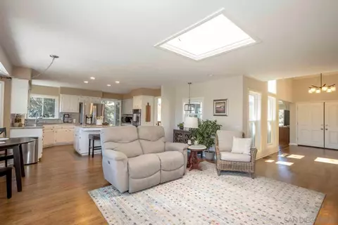 Living - 3718 Cazador Ln, Fallbrook, CA 92028 photo 1 of 4