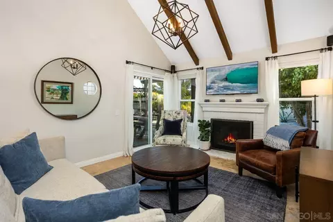 Living - 1876 Burnt Maple Way, Vista, CA 92081 photo 1 of 3