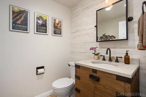 Bath - 1876 Burnt Maple Way, Vista, CA 92081 photo 1 of 5