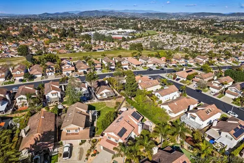 View/Area - 1876 Burnt Maple Way, Vista, CA 92081 photo 5 of 6