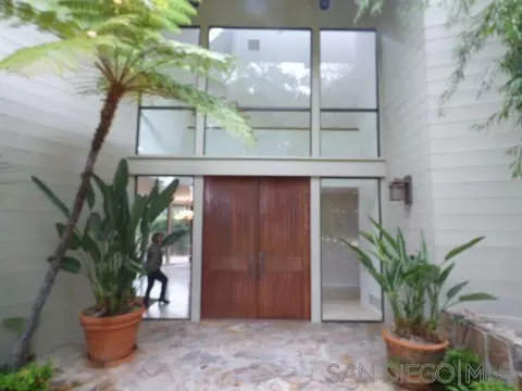2620 Inyaha Ln, La Jolla, CA 92037 photo 2