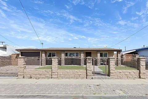 5218 Livering Ln, San Diego, CA 92117