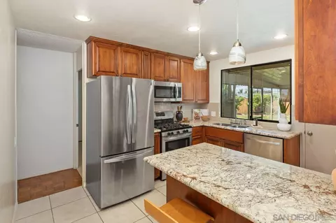 Kitchen - 898 Cosmo Ave, El Cajon, CA 92019 photo 4 of 4