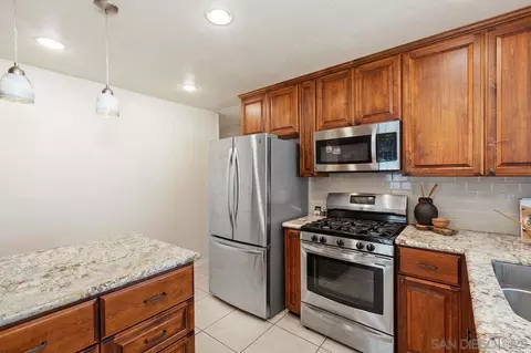 Kitchen - 898 Cosmo Ave, El Cajon, CA 92019 photo 2 of 4