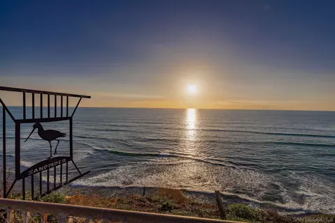 View/Area - 357 W I, Encinitas, CA 92024 photo 2 of 10