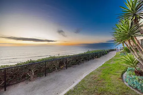 View/Area - 357 W I, Encinitas, CA 92024 photo 7 of 10