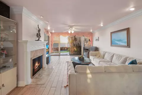 Living - 357 W I, Encinitas, CA 92024 photo 2 of 4