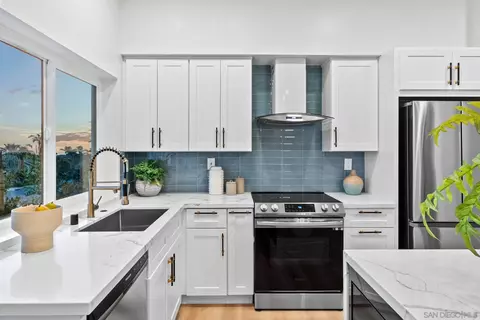Kitchen - 1853 Sunset Hill Dr, Carlsbad, CA 92008 photo 4 of 7