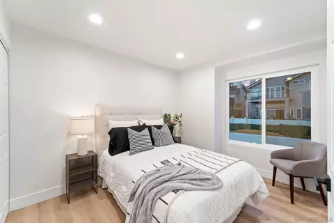 Bedroom - 1853 Sunset Hill Dr, Carlsbad, CA 92008 photo 1 of 4